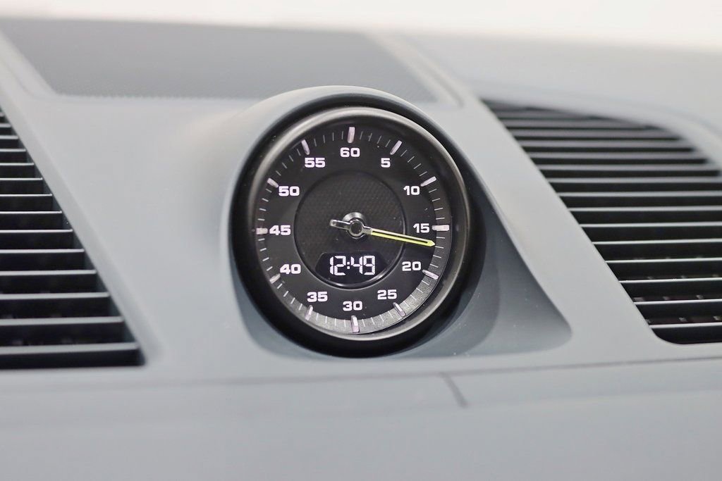 Used 2023 Porsche Cayenne image 19