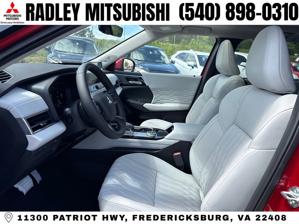 New 2026 Mitsubishi Outlander SEL image 3