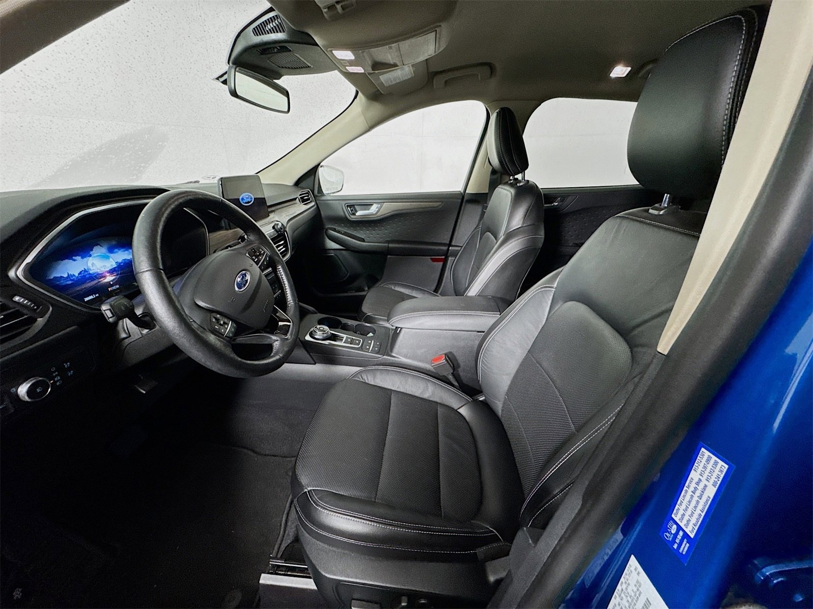 Used 2020 Ford Escape Titanium image 17