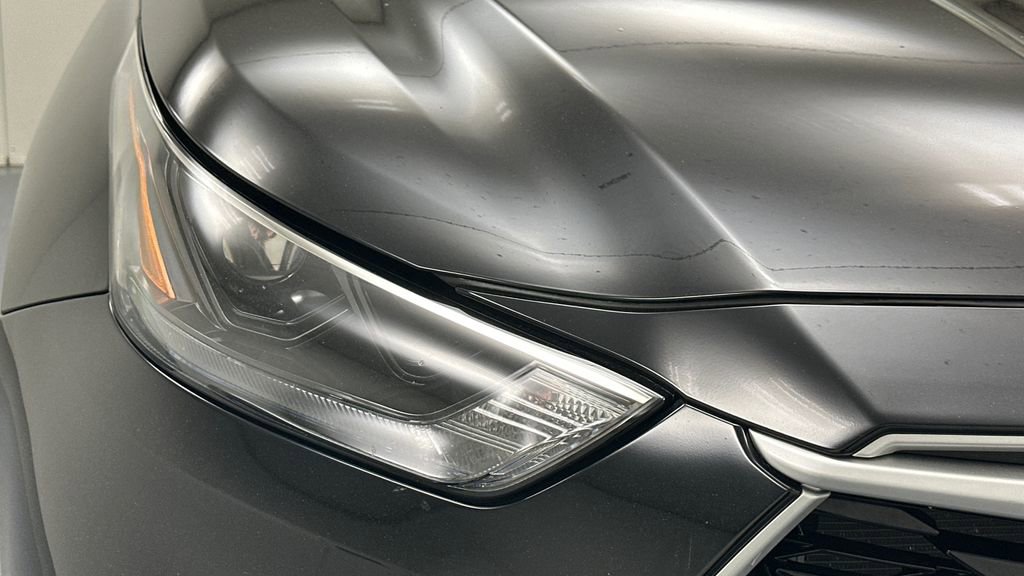 Certified 2023 Toyota Highlander XLE AWD/4WD image 23
