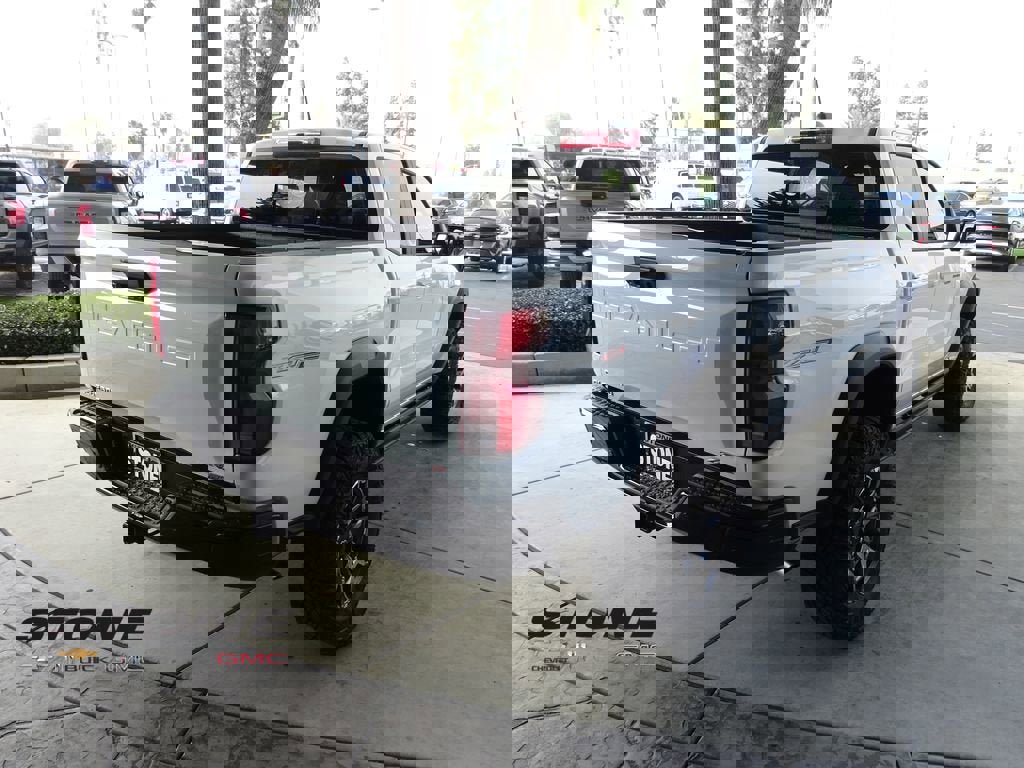 New 2026 Chevrolet Colorado ZR2 image 9