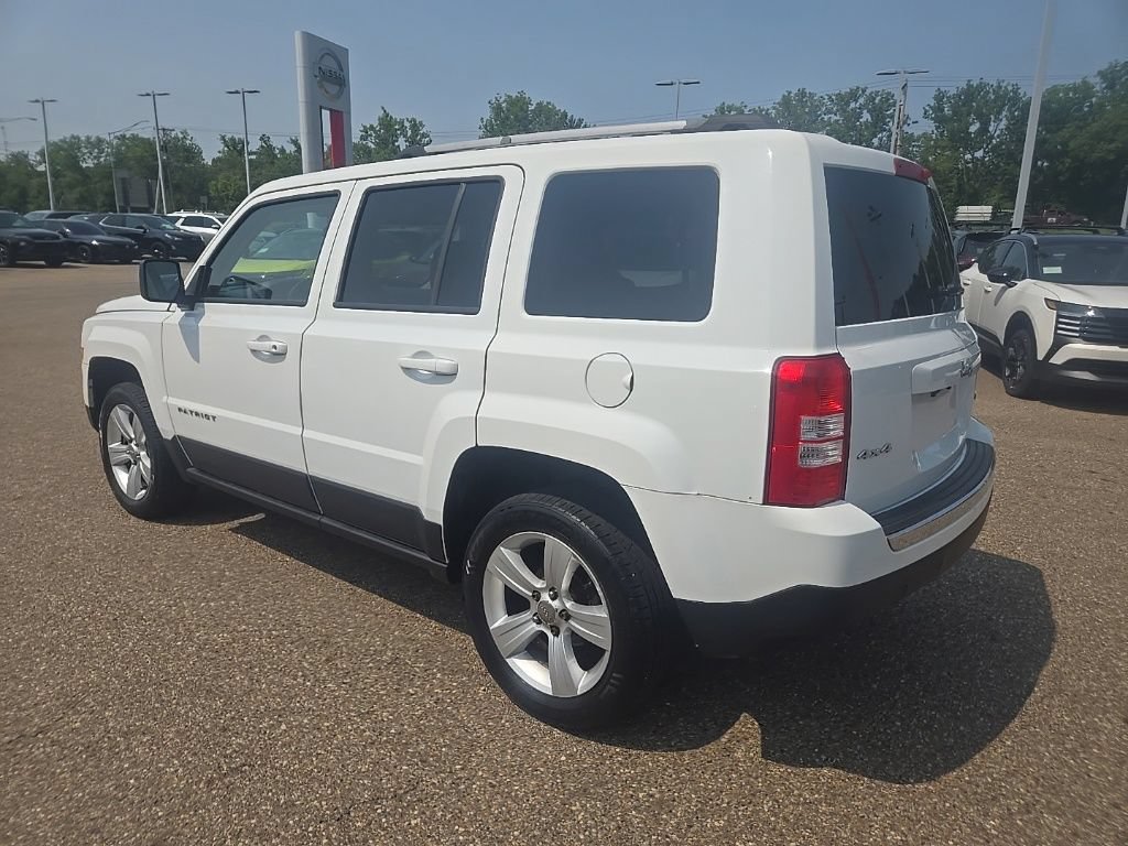 Used 2014 Jeep Patriot Limited w/ Sun/Sound Group AWD/4WD image 5