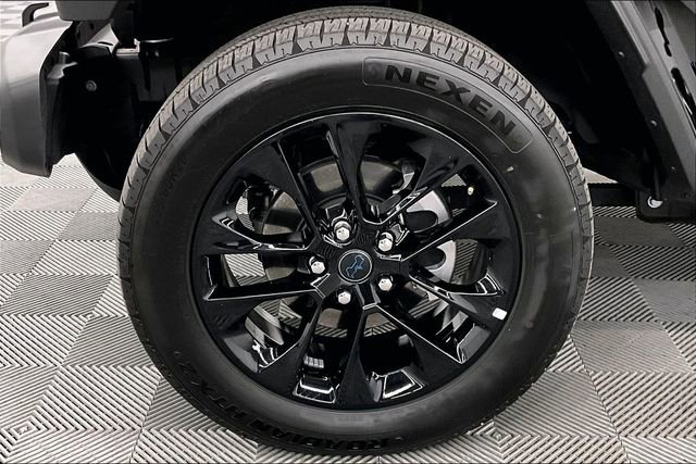 Used 2025 Jeep Wrangler Unlimited Sahara w/ Safety Group image 10