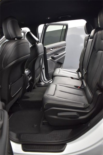 Used 2025 Jeep Grand Cherokee L Limited w/ Trailer Tow Package image 10