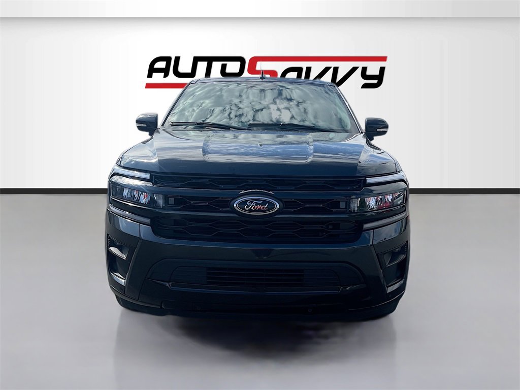 Used 2024 Ford Expedition Limited image 2