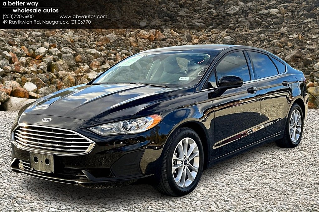 Used 2019 Ford Fusion SE image 1