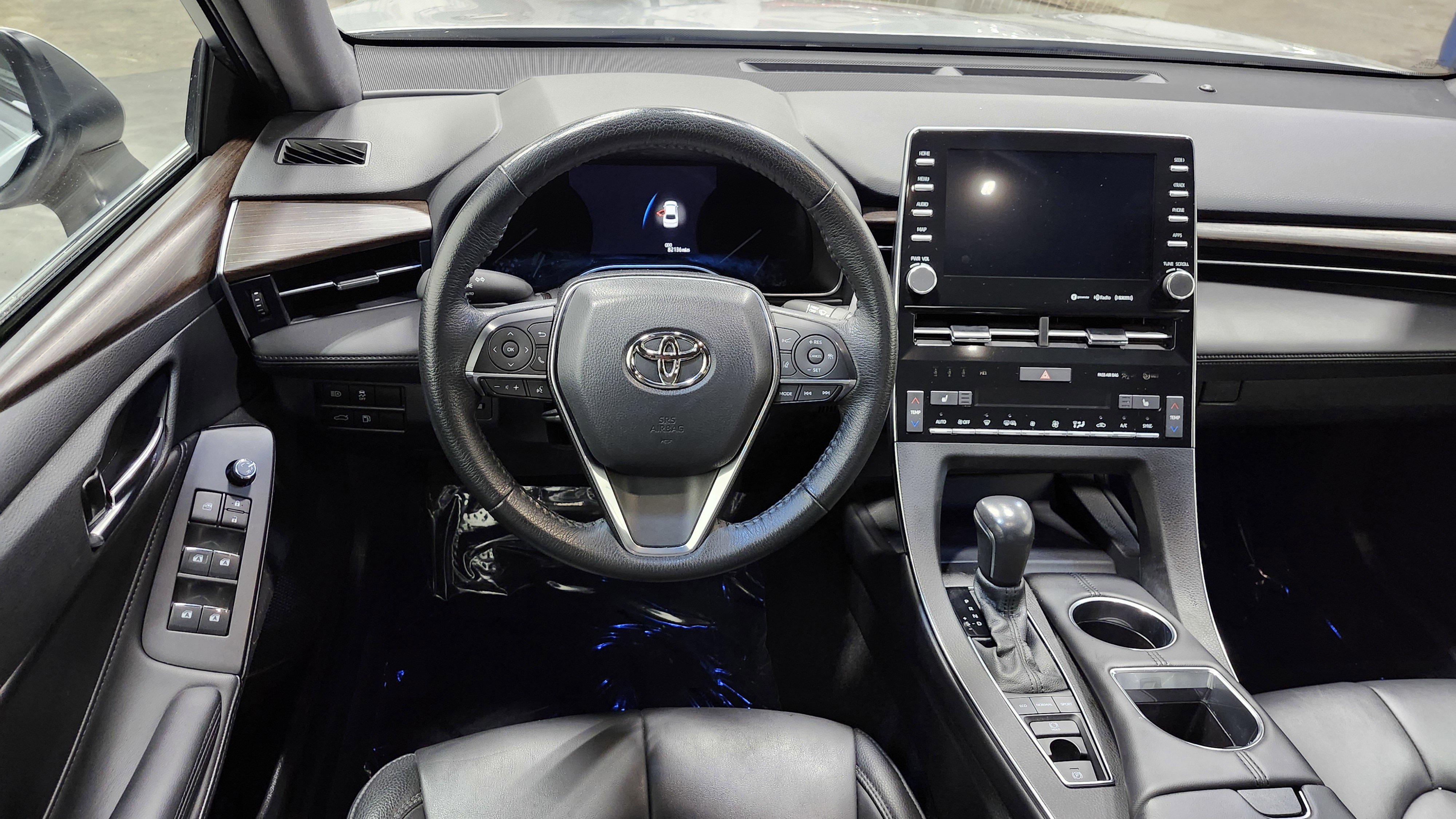 Used 2022 Toyota Avalon XLE image 26