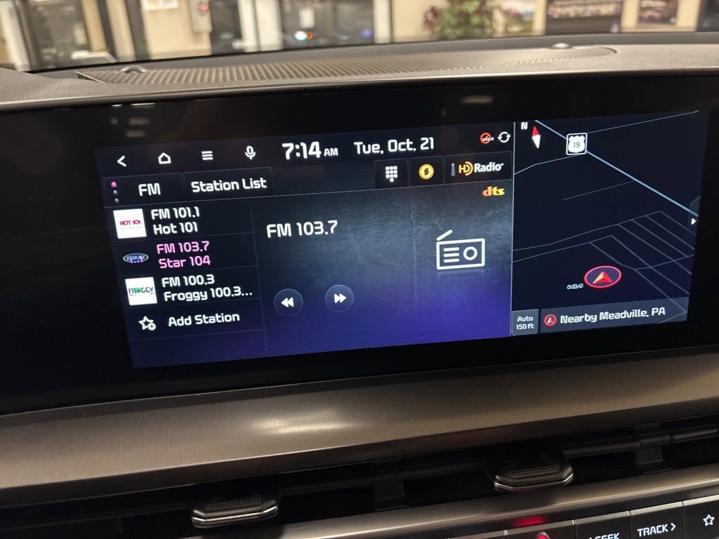 Used 2023 Kia Telluride LX image 13