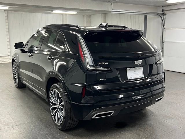 Used 2025 Cadillac XT4 Sport AWD/4WD image 3