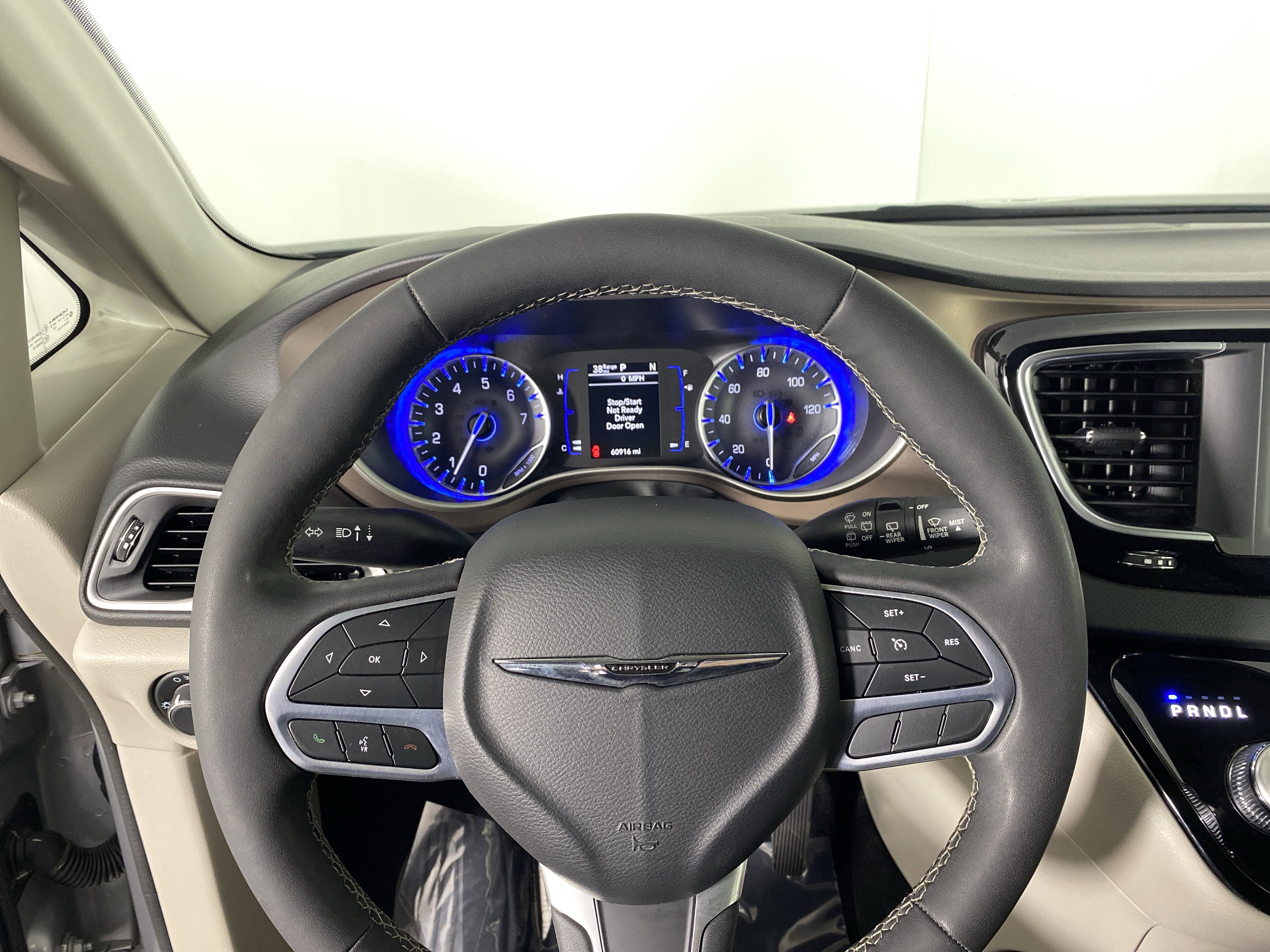 Used 2023 Chrysler Voyager LX image 21