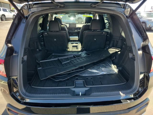 Certified 2025 Honda Pilot Black Edition image 9