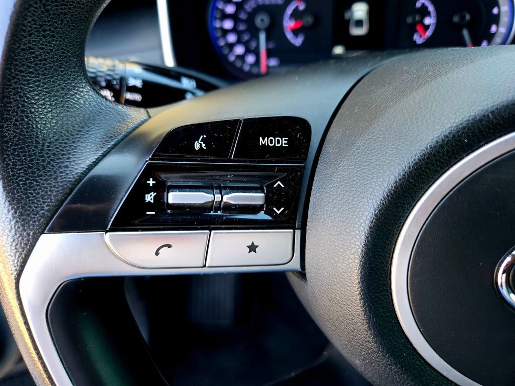 Used 2022 Hyundai Santa Cruz SEL image 13