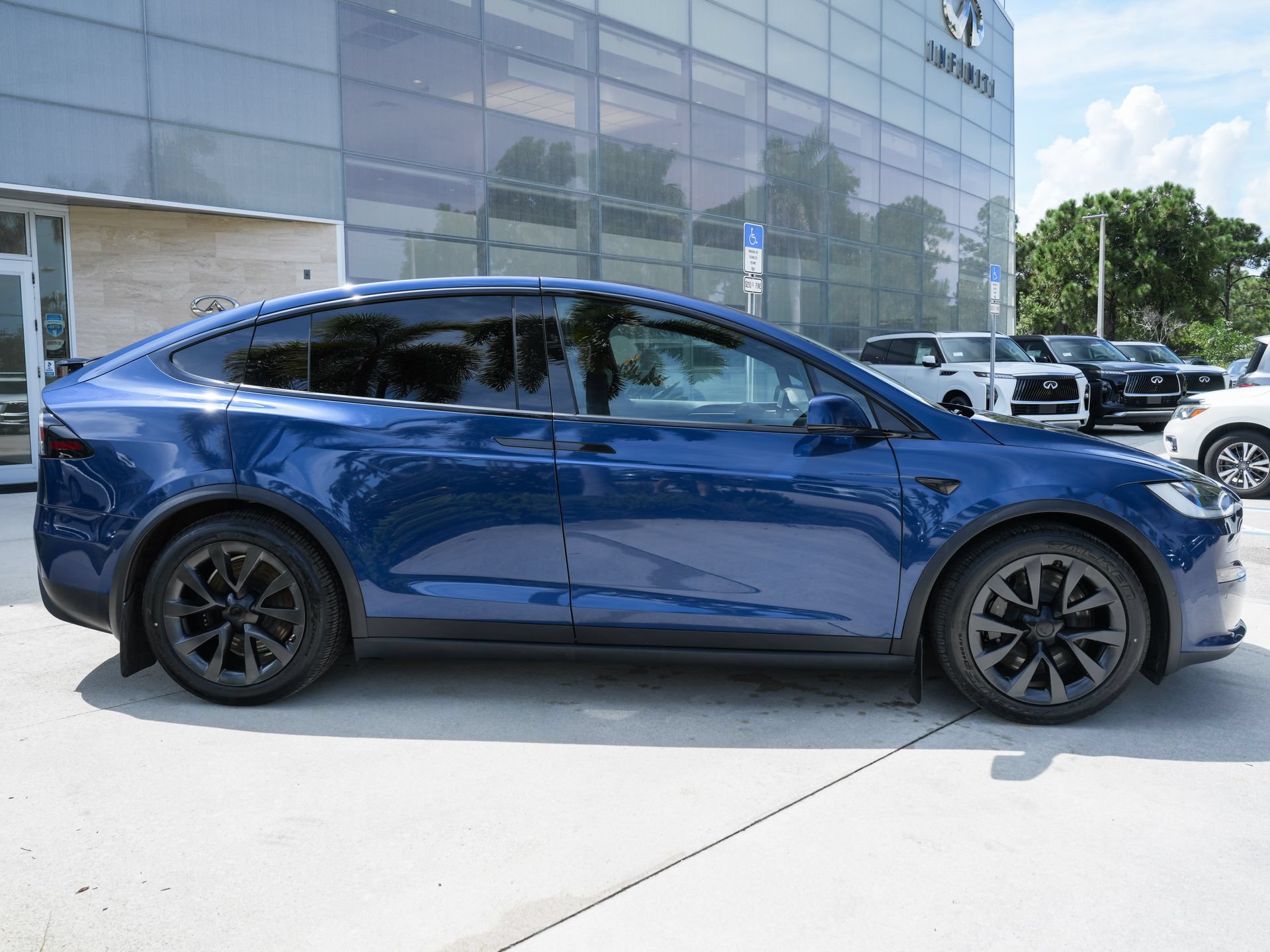 Used 2022 Tesla Model X AWD/4WD image 28