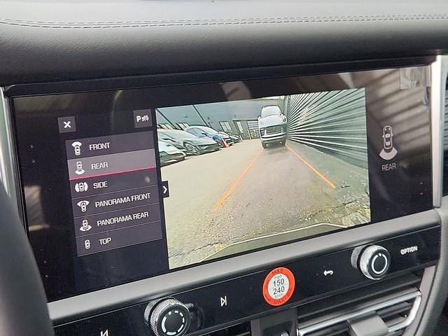 New 2026 Porsche Macan AWD/4WD image 27