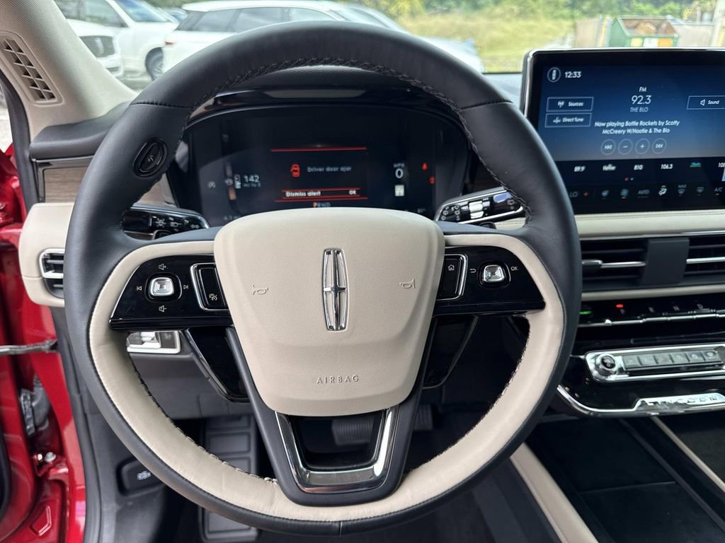 New 2025 Lincoln Corsair Reserve image 26