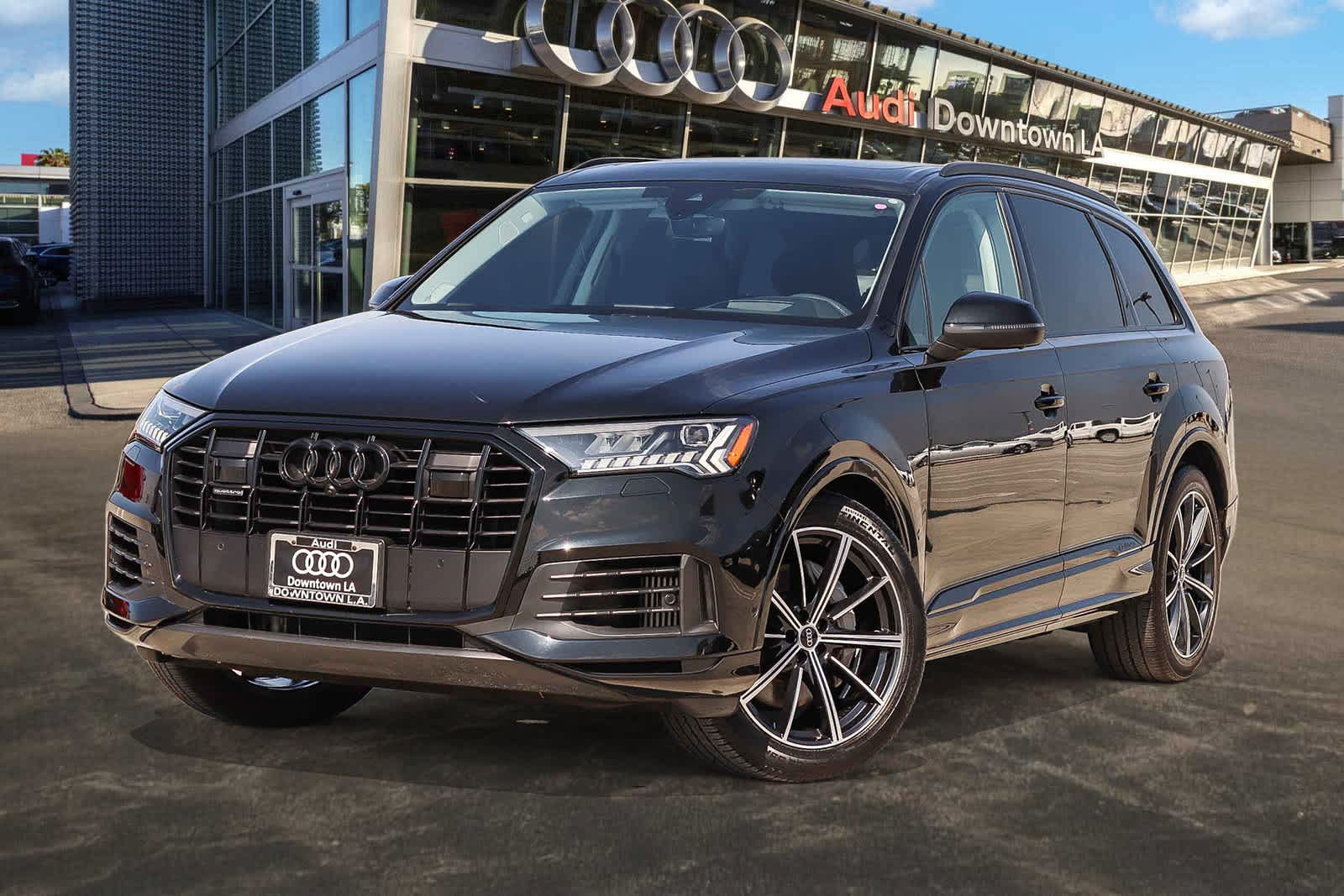 Used 2023 Audi Q7 3.0T Prestige w/ Prestige Package AWD/4WD image 1