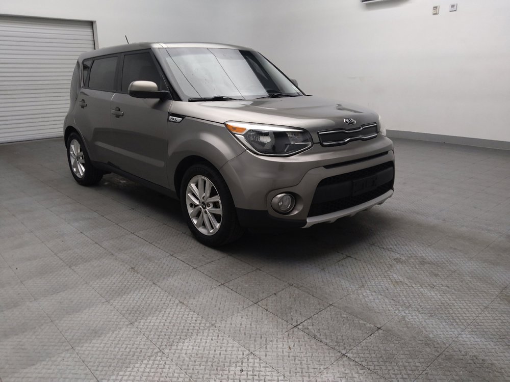 Used 2018 Kia Soul + FWD image 13