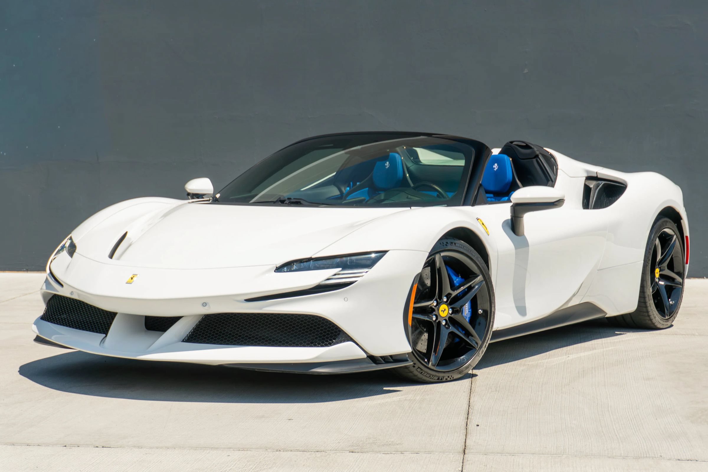 Used 2025 Ferrari SF90 Spider AWD/4WD image 4