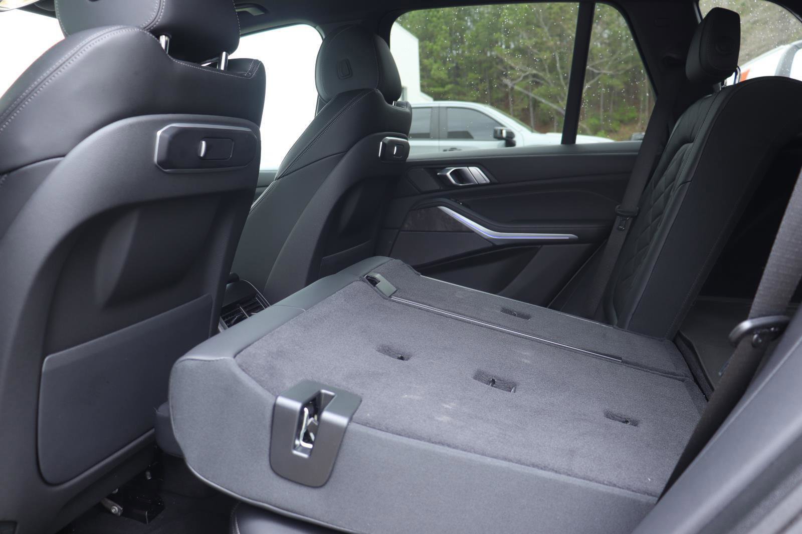 Used 2024 BMW X5 sDrive40i w/ Premium Package image 14