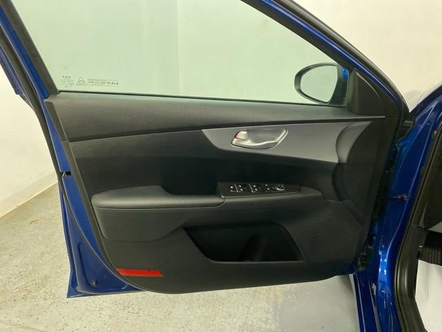 Used 2023 Kia Forte LXS w/ LXS Technology Package FWD image 18