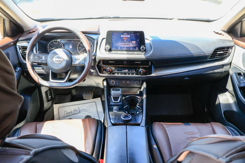 Used 2022 Nissan Rogue SV AWD/4WD image 6