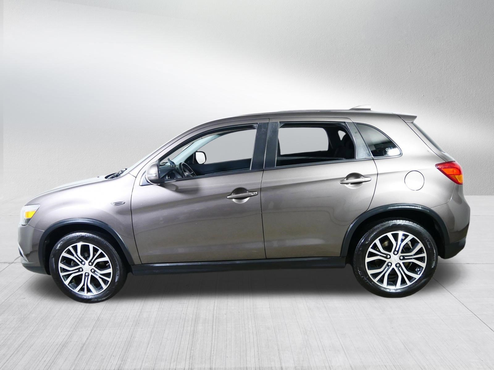 Used 2017 Mitsubishi Outlander Sport SE image 4