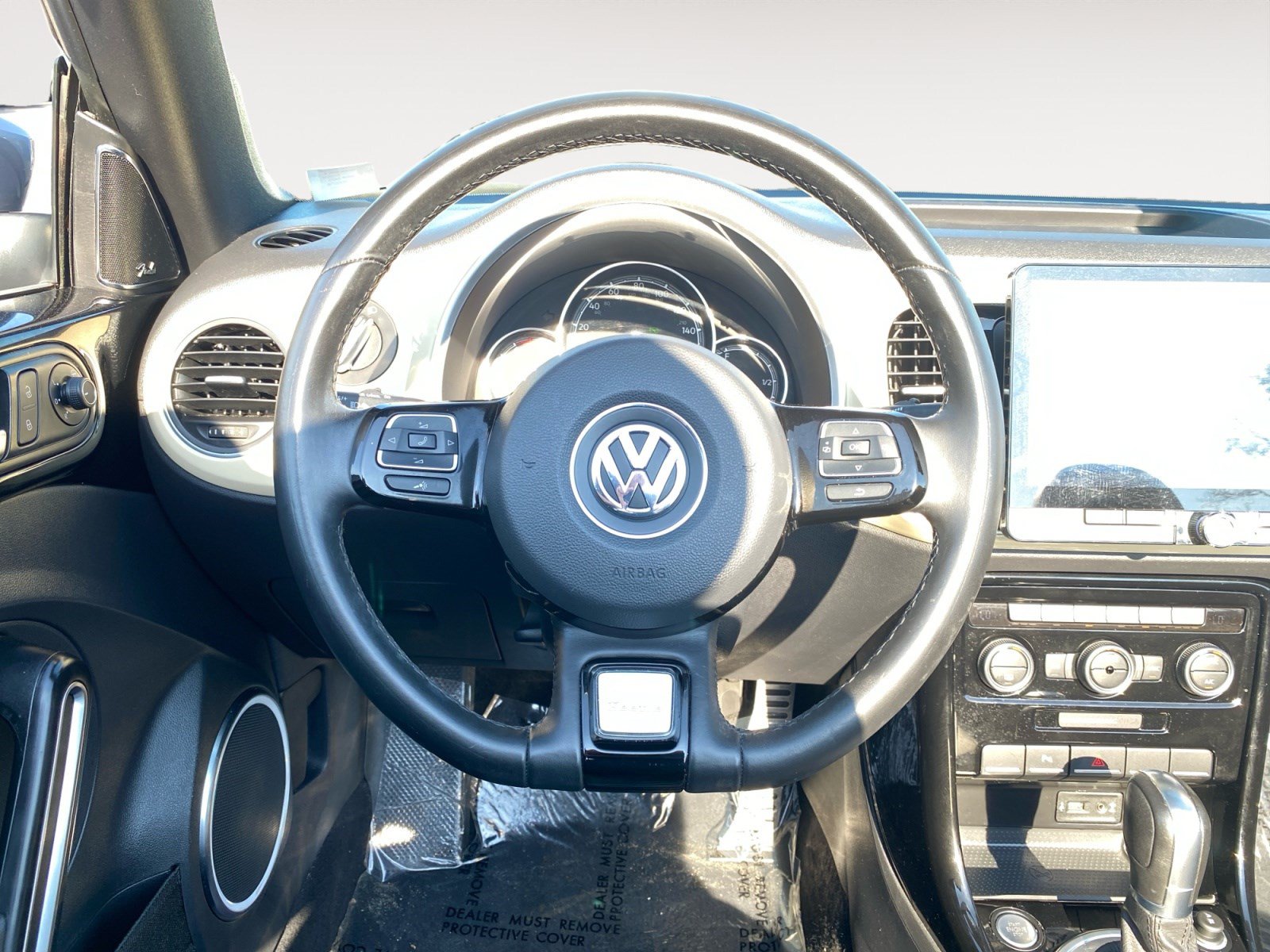 Used 2019 Volkswagen Beetle 2.0T Final Edition SEL FWD image 14
