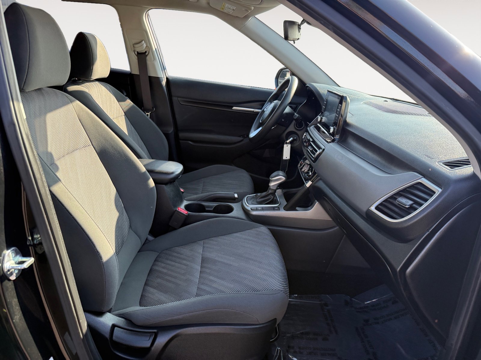 Used 2023 Kia Seltos LX image 19