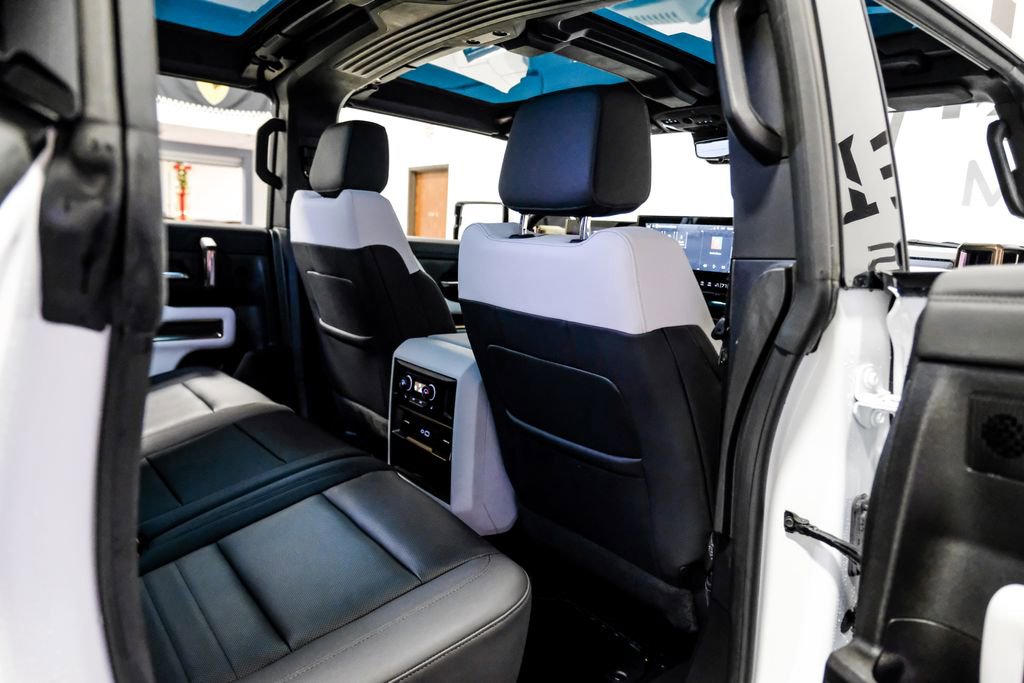 Used 2025 GMC Hummer EV 2X AWD/4WD image 38