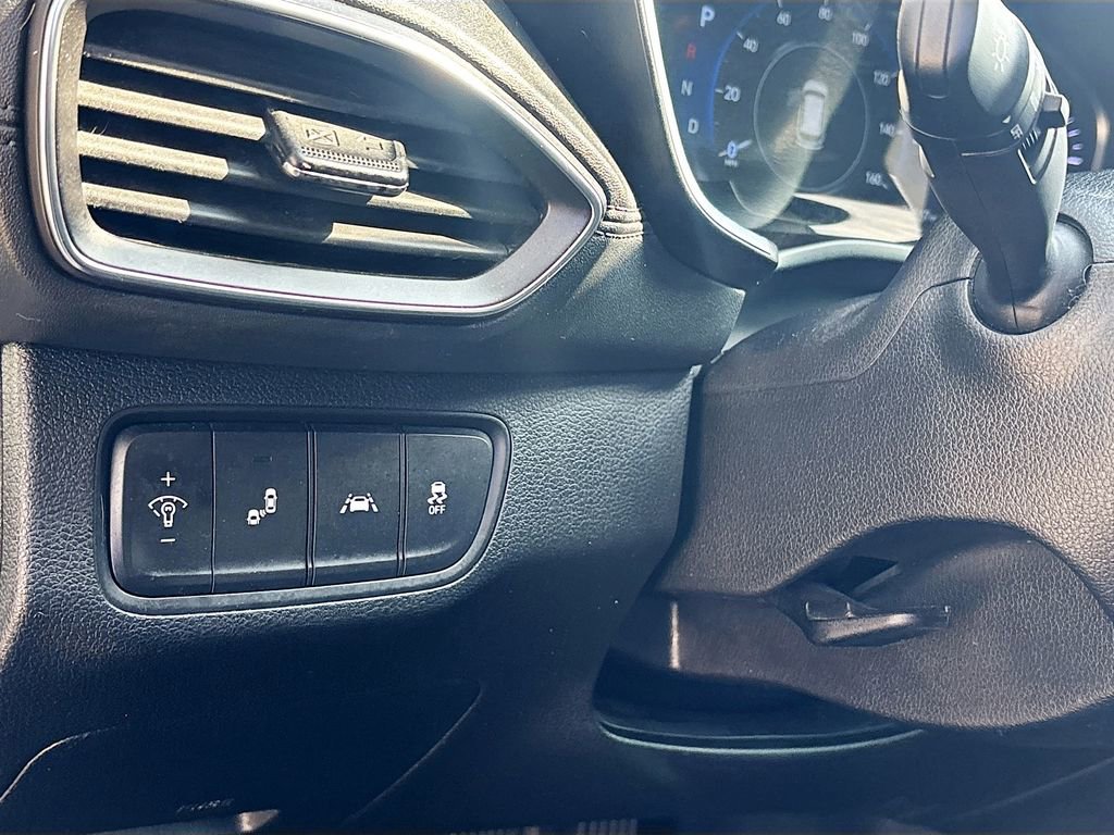 Used 2019 Hyundai Santa Fe SEL image 10