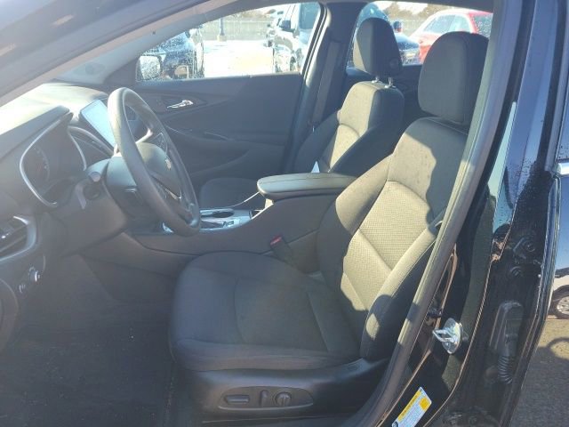 Used 2025 Chevrolet Malibu LT image 14