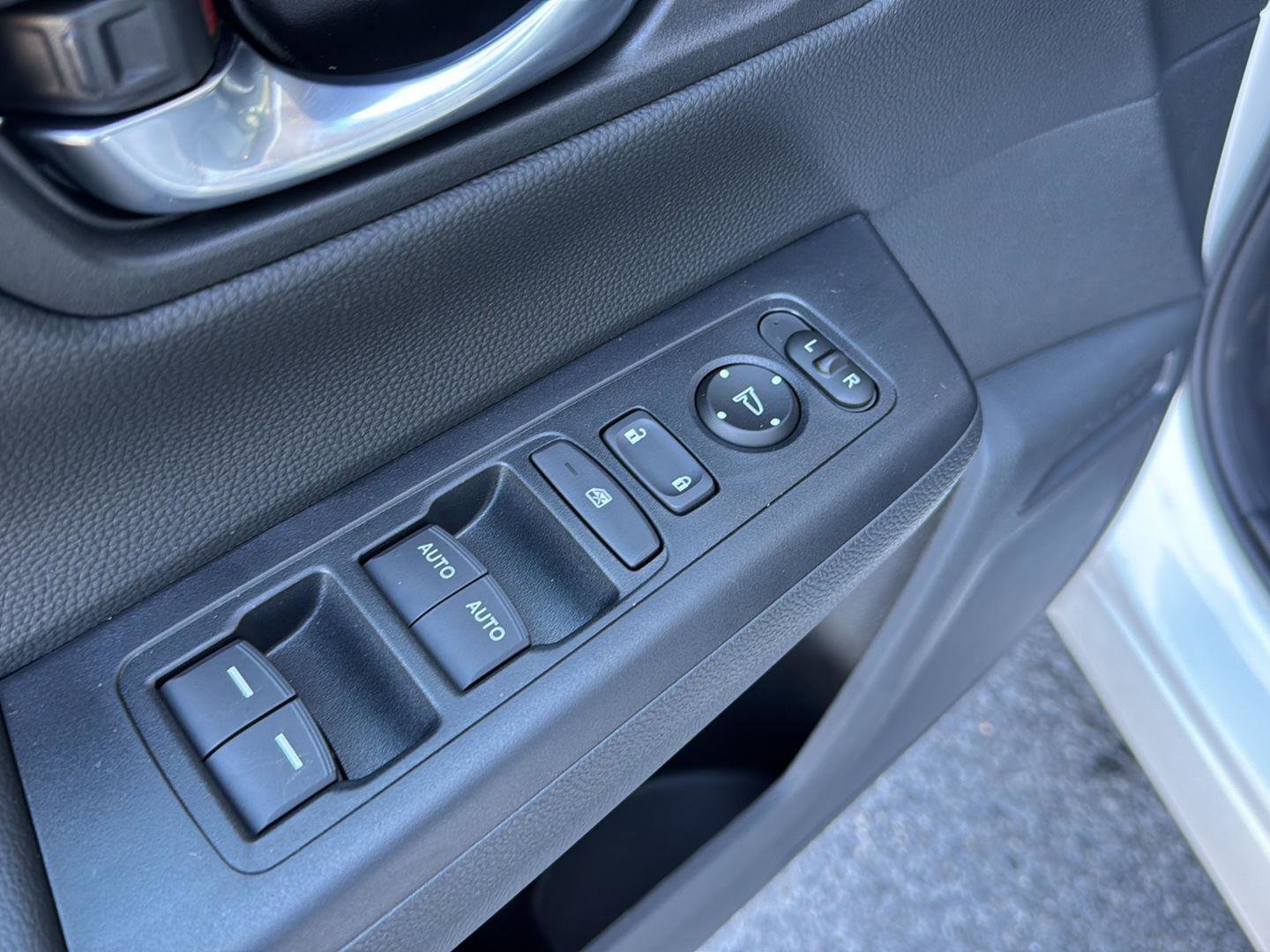 New 2026 Honda CR-V EX image 29