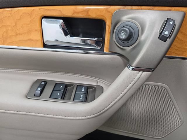 Used 2015 Lincoln MKX AWD w/ Equipment Group 102A image 28