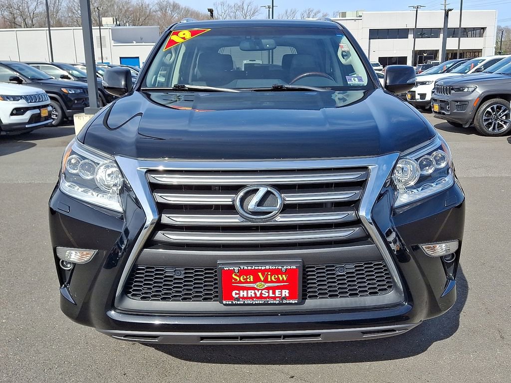 Used 2019 Lexus GX 460 image 2