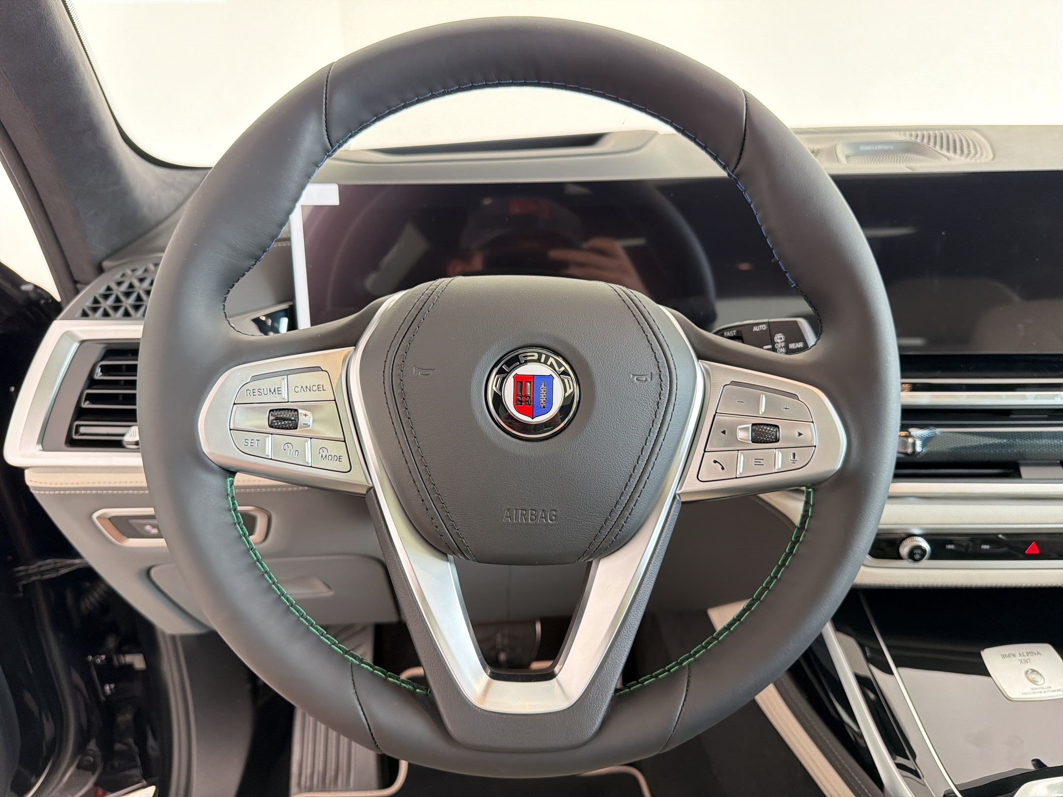 New 2026 BMW ALPINA XB7 AWD/4WD image 18
