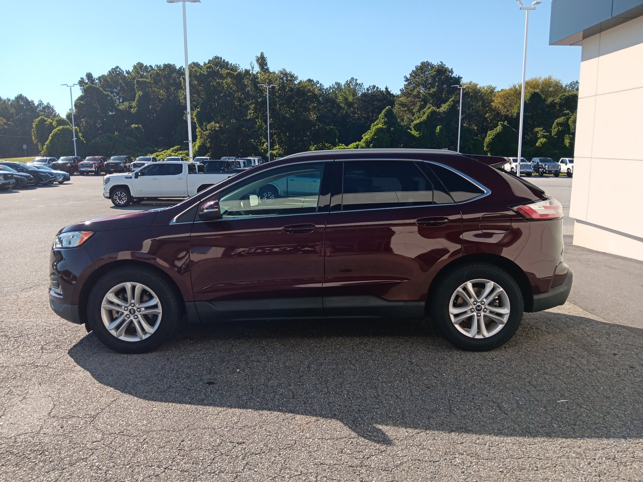 Used 2020 Ford Edge SEL FWD image 3