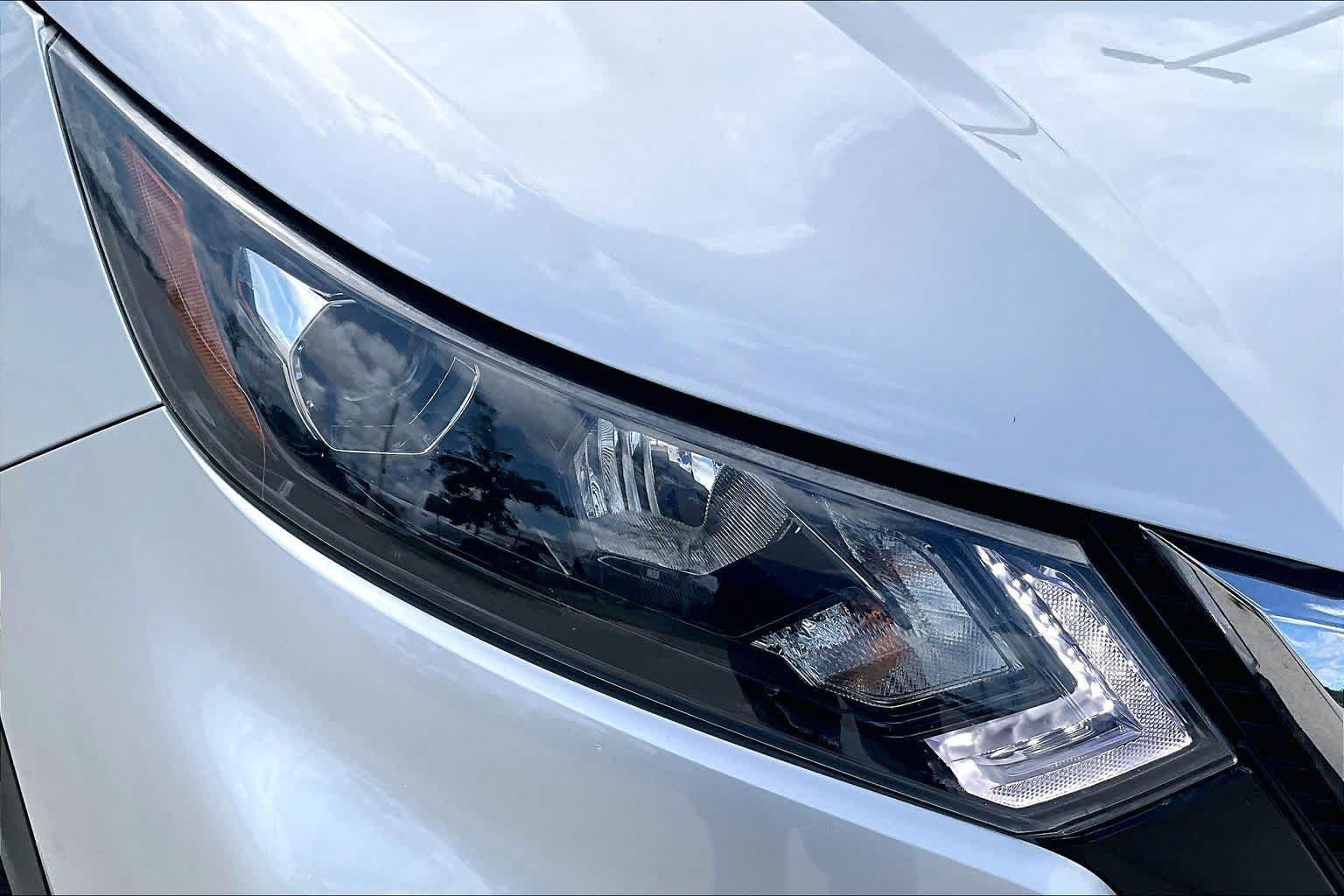 Used 2022 Nissan Rogue Sport SV FWD image 27