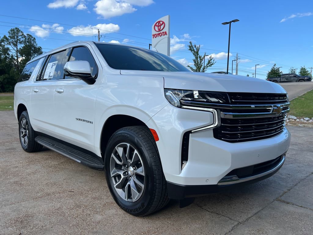 Used 2023 Chevrolet Suburban LT w/ Luxury Package RWD 360° Tour