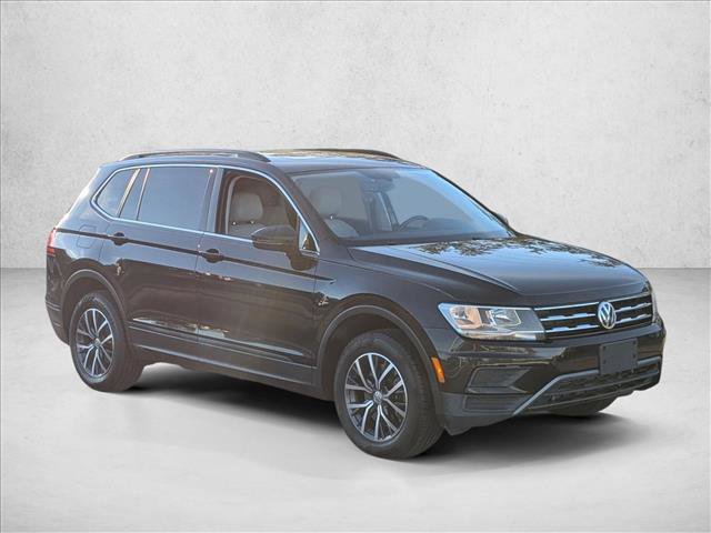 Used 2019 Volkswagen Tiguan SE w/ Panoramic Sunroof Package image 3