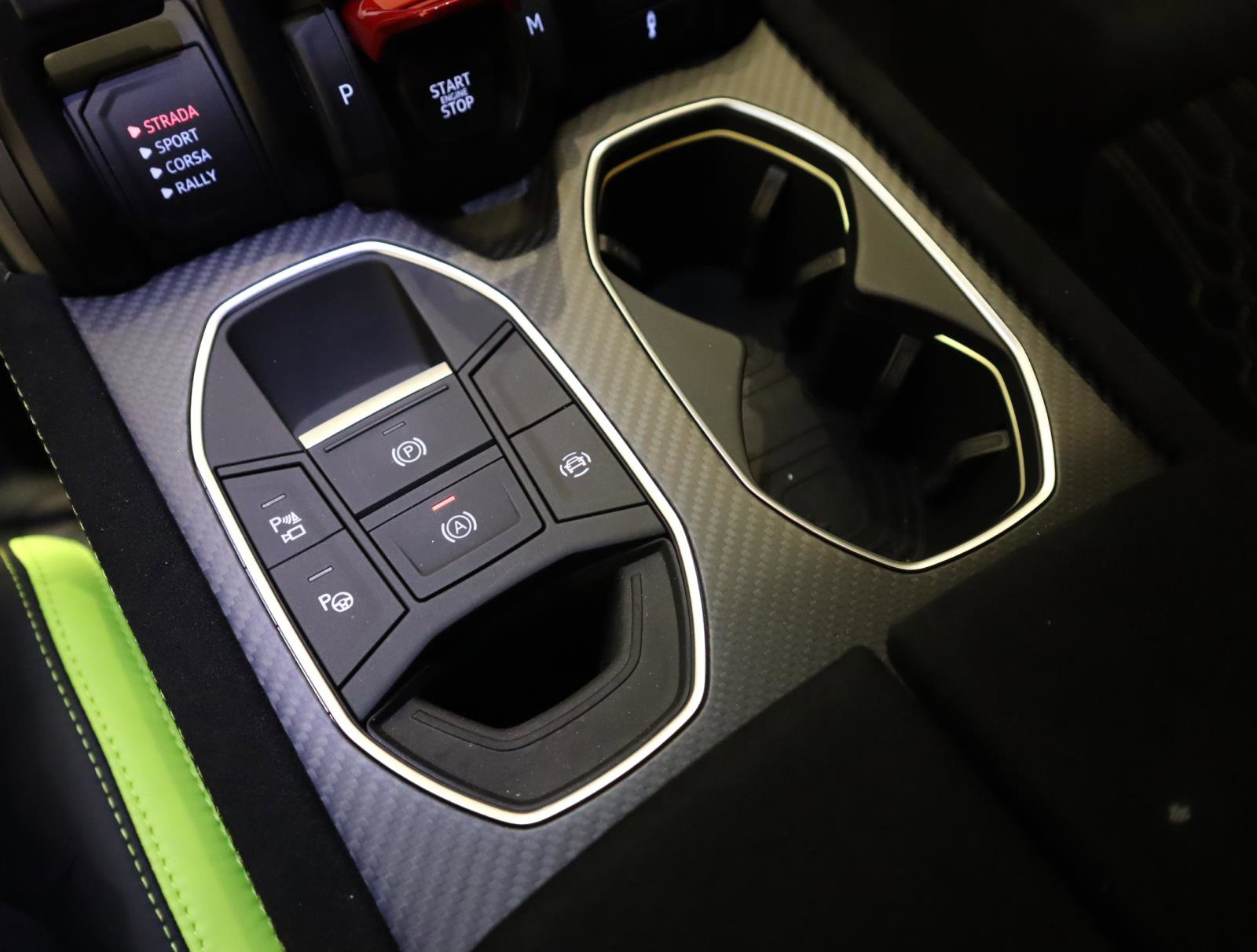 Used 2023 Lamborghini Urus Performante image 32