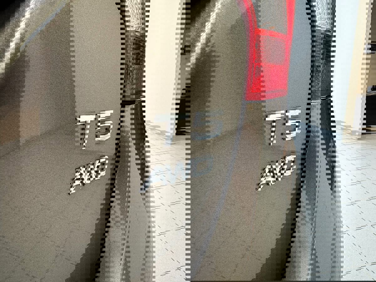 Used 2018 Volvo V60 T5 Cross Country w/ Convenience Package image 66