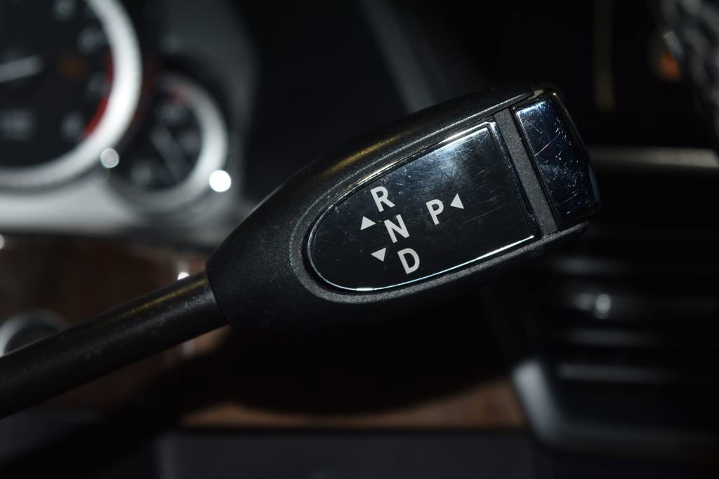 Used 2012 Mercedes-Benz E 350 4MATIC Sedan image 18