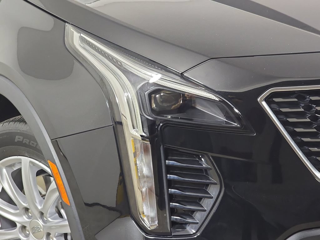 Used 2022 Cadillac XT4 Luxury w/ Cold Weather Package AWD/4WD image 34
