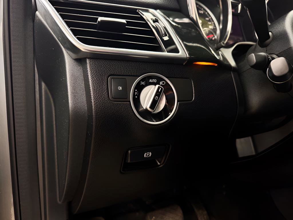 Used 2018 Mercedes-Benz GLS 450 4MATIC image 17