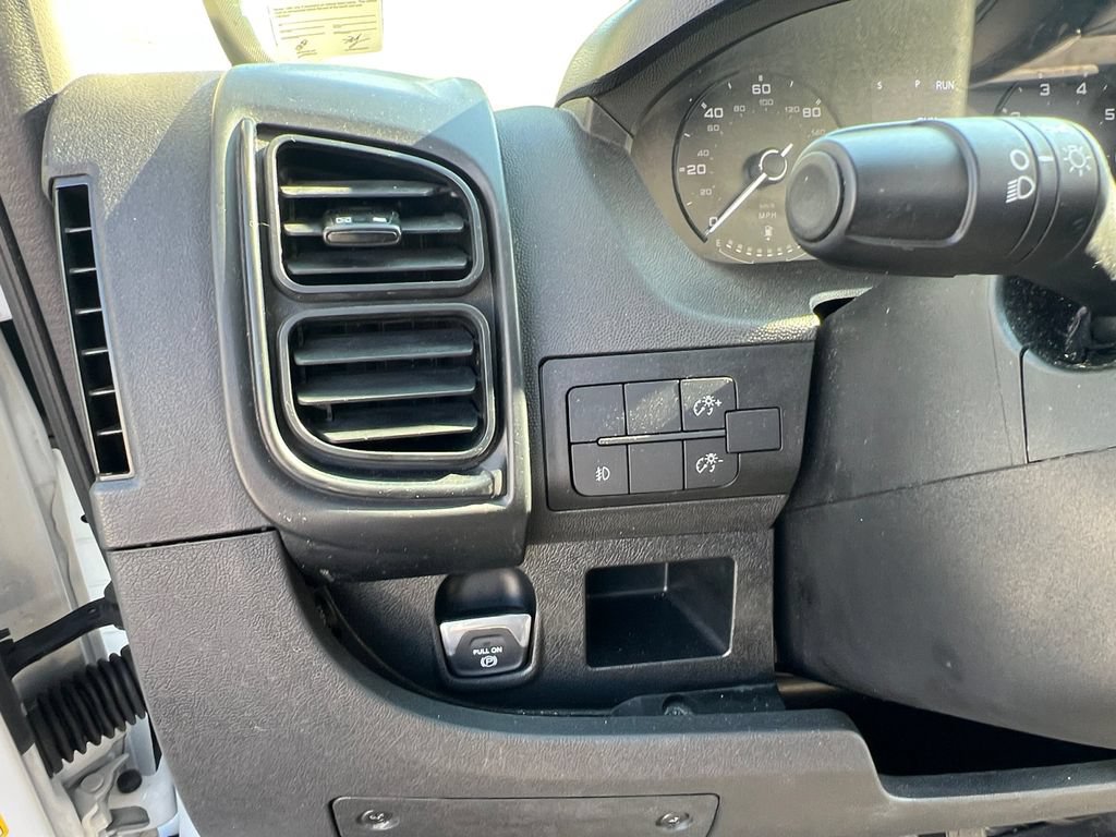 Used 2025 RAM ProMaster 2500 w/ Convenience Group FWD image 13