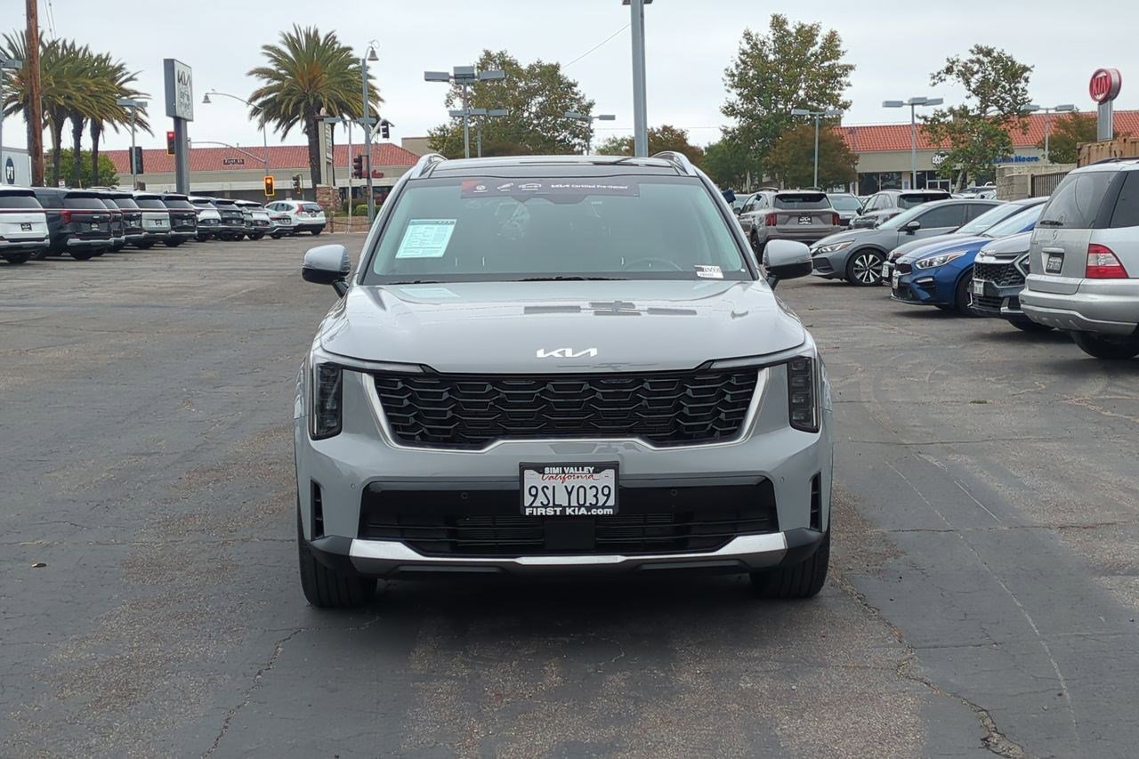 Used 2025 Kia Sorento S w/ Panoramic Sunroof Package FWD image 2