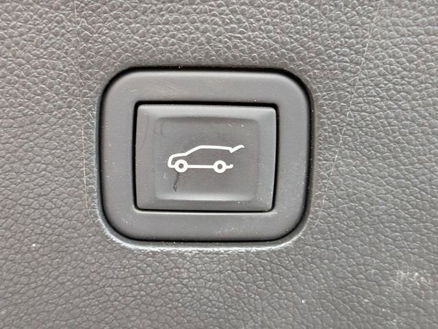 Used 2023 Buick Enclave Essence w/ Experience Buick Package image 21