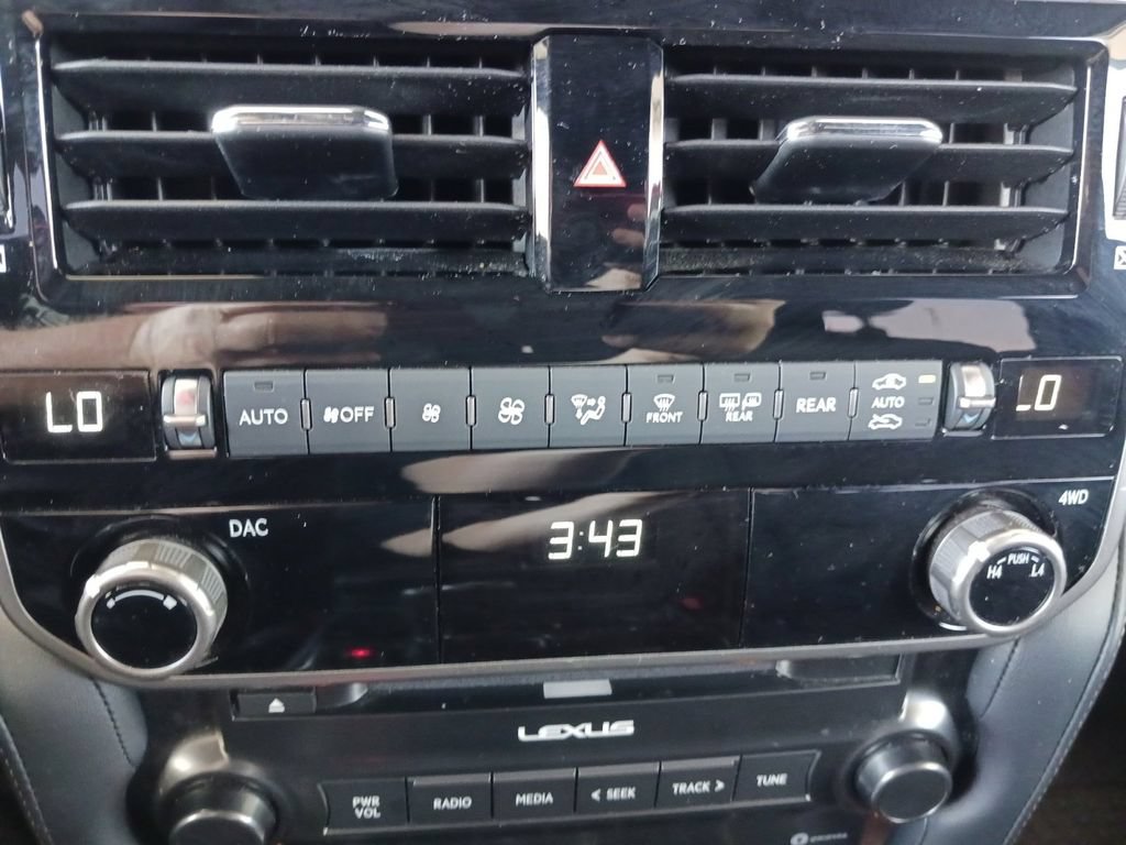 Used 2023 Lexus GX 460 Premium w/ Premium Package AWD/4WD image 25