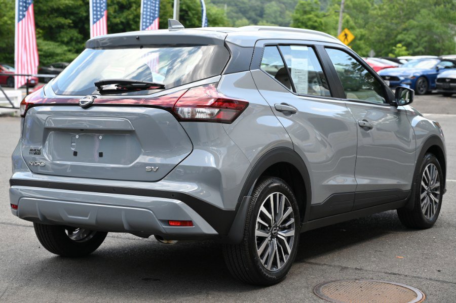 Used 2024 Nissan Kicks SV image 6