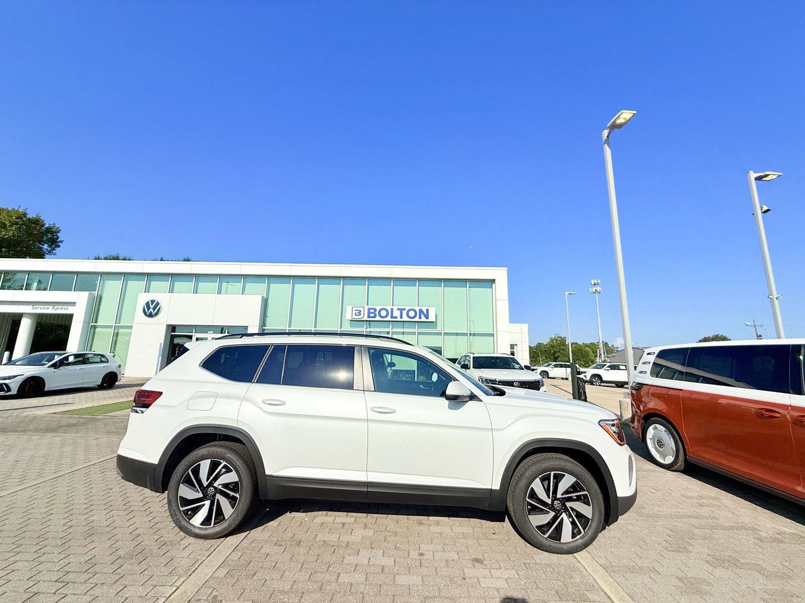 New 2026 Volkswagen Atlas SE image 1